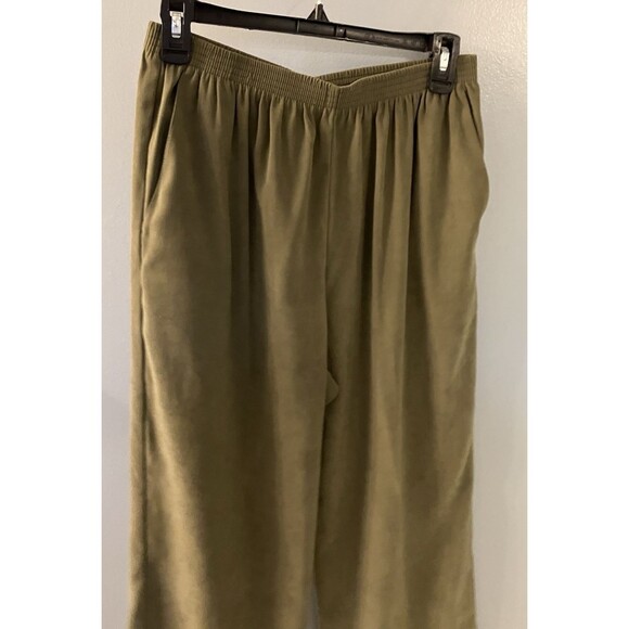 Alfred Dunner Womens Petite Soft Microsuede Green Pants Size 14P NWOT - Picture 4 of 7